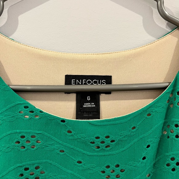 Kelly green eyelet dress. - Picture 4 of 4